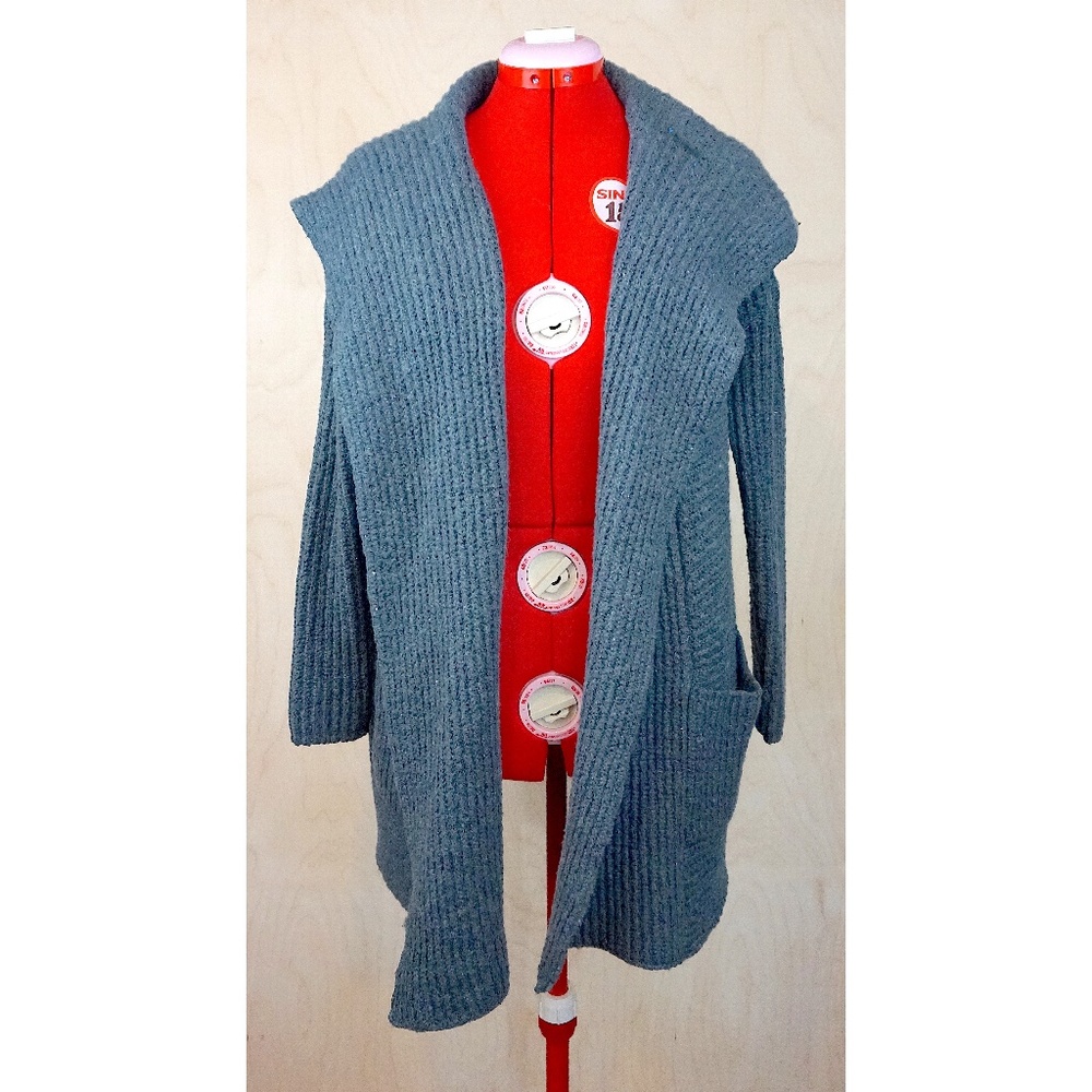 Kimchi Blue "Weekend Cardigan" in Dark Grey